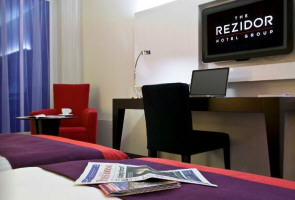 hotel Warszawa restauracja konferencje bankiety wypoczynek w Polsce